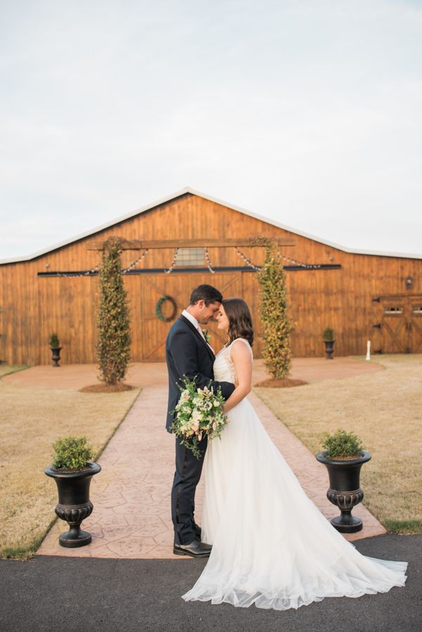  Classic Farm Southern Styled Wedding Shoot