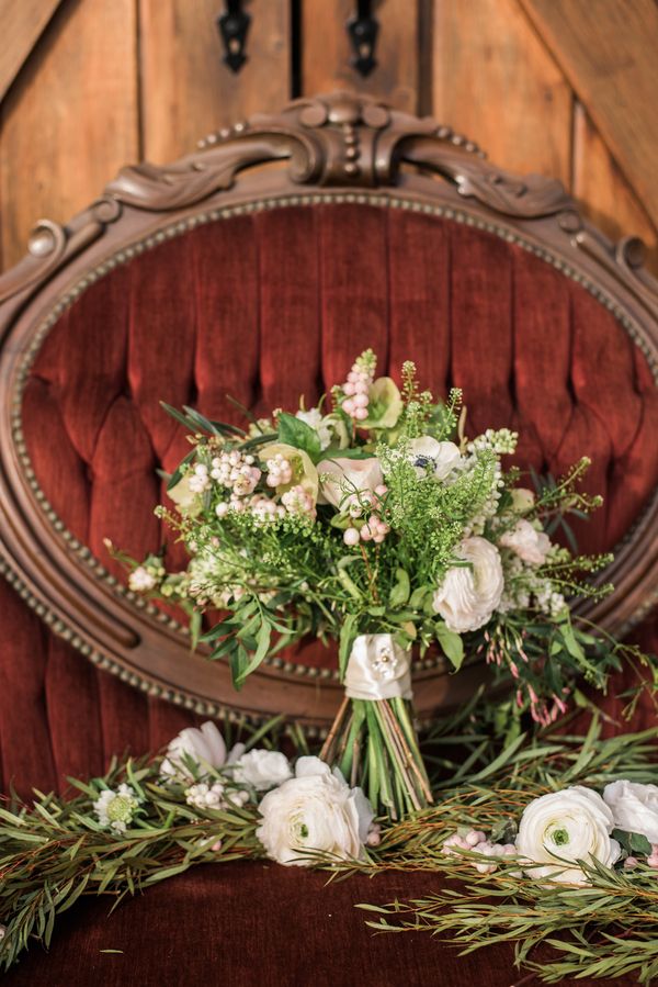  Classic Farm Southern Styled Wedding Shoot