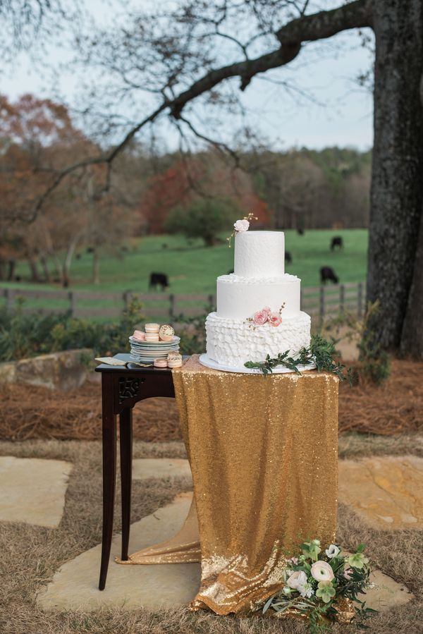  Classic Farm Southern Styled Wedding Shoot