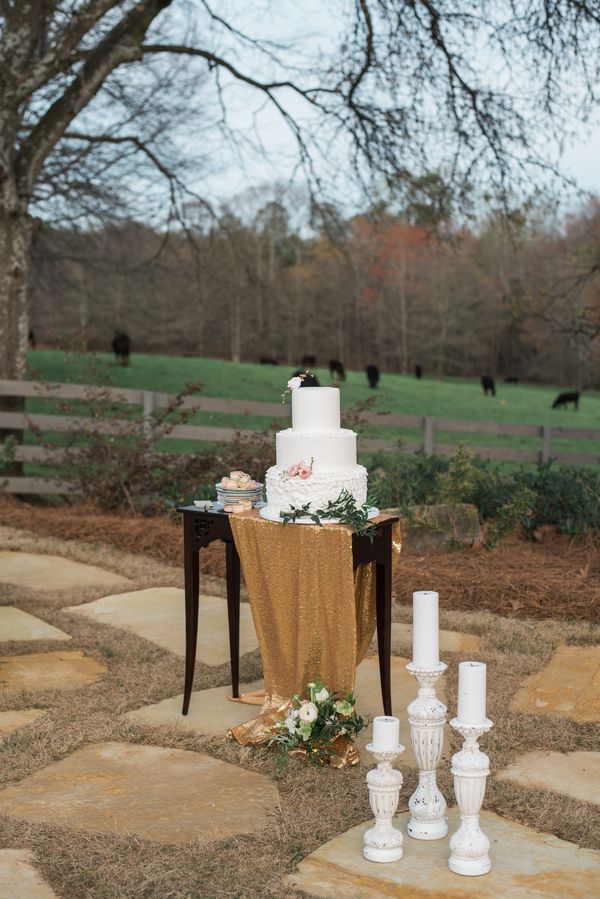  Classic Farm Southern Styled Wedding Shoot