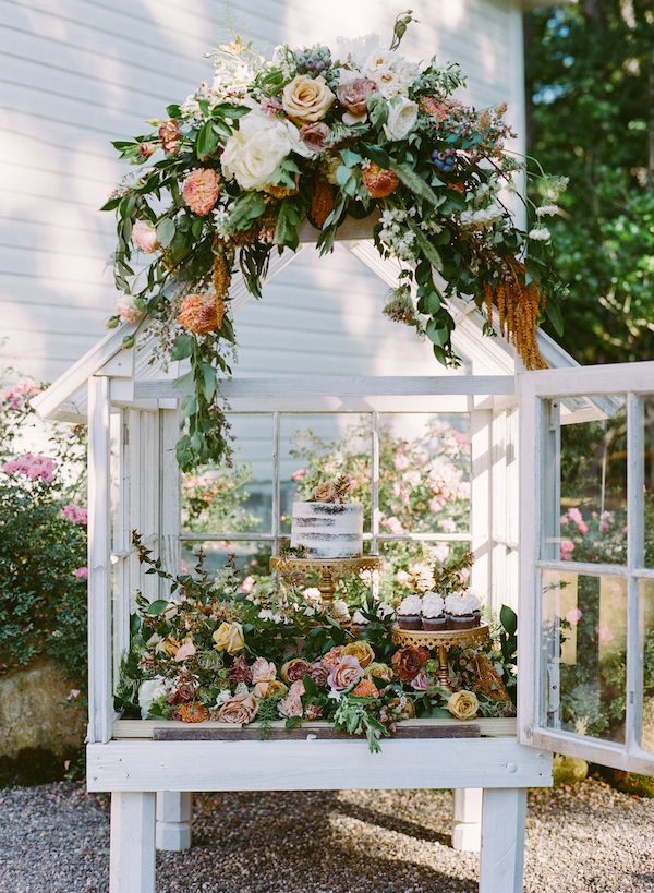  Beauty in Bloom at the Chapel Designers Workshop