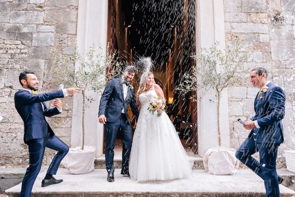  Elegant Floral-Filled Wedding in a Tuscany Villa