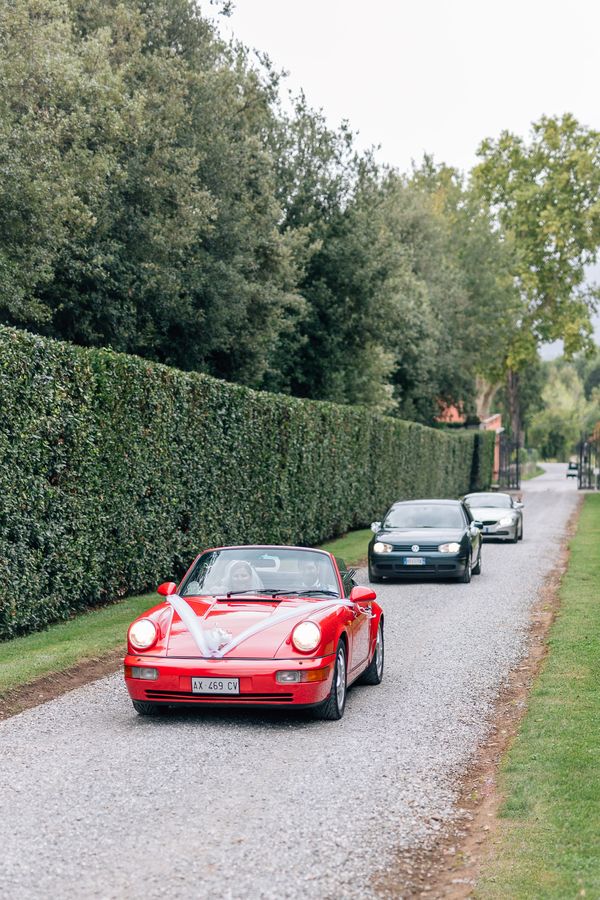  Elegant Floral-Filled Wedding in a Tuscany Villa