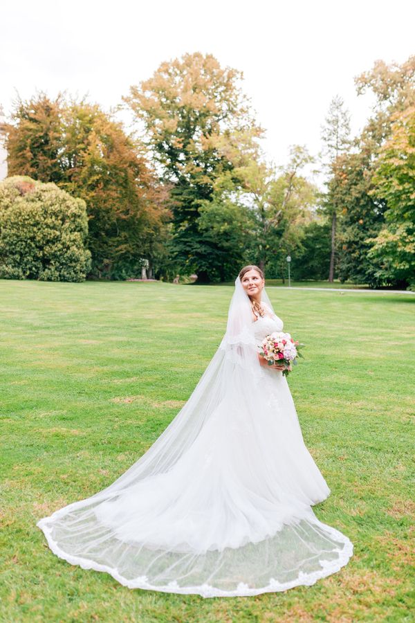  Elegant Floral-Filled Wedding in a Tuscany Villa