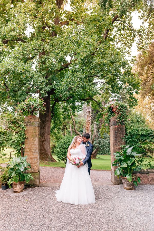  Elegant Floral-Filled Wedding in a Tuscany Villa