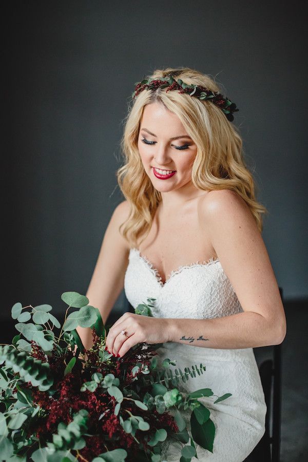  Say Hello to this Cranberry Urban Winter Wedding 