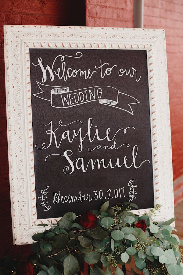  Say Hello to this Cranberry Urban Winter Wedding 