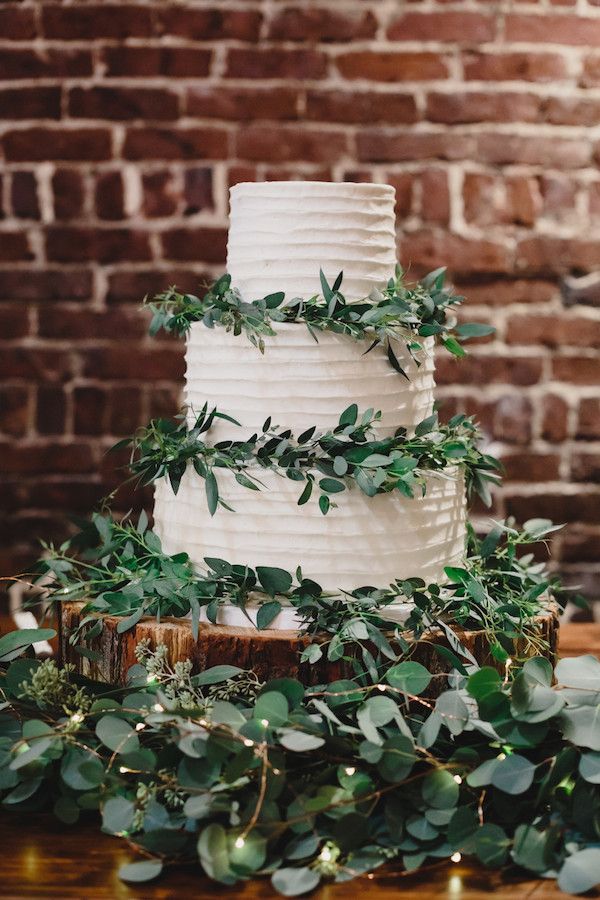  Say Hello to this Cranberry Urban Winter Wedding 