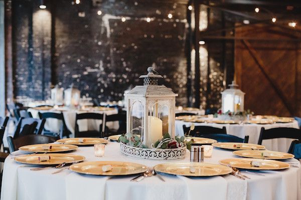  Say Hello to this Cranberry Urban Winter Wedding 