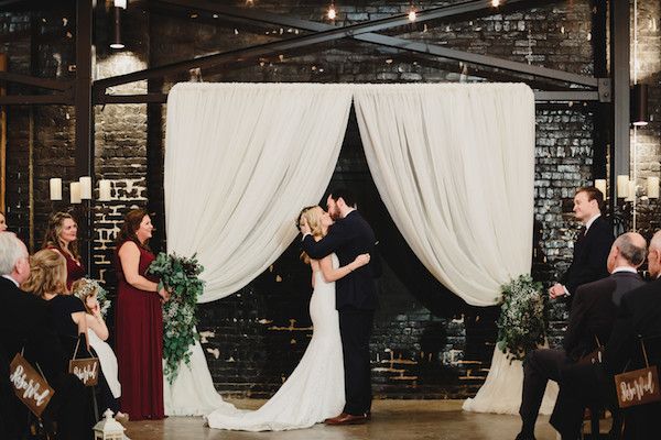  Say Hello to this Cranberry Urban Winter Wedding 