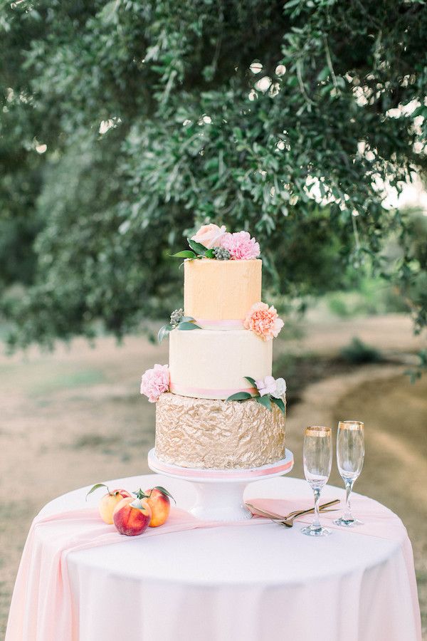  Under the Oak Trees with Peachy Details Galore