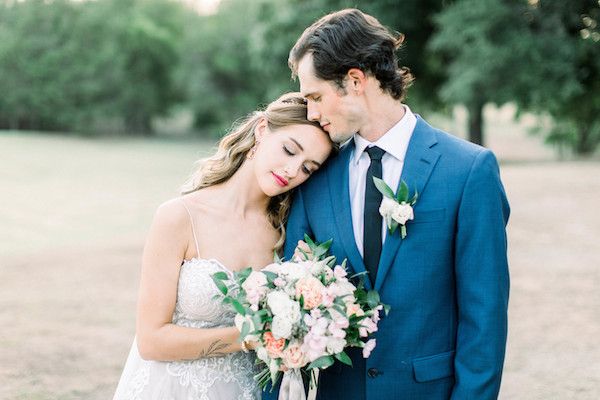  Under the Oak Trees with Peachy Details Galore