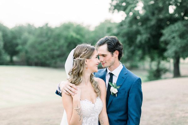  Under the Oak Trees with Peachy Details Galore