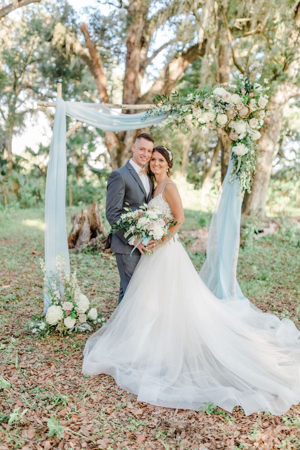  A Dusty Blue Barn Wedding with Romantic Details Galore