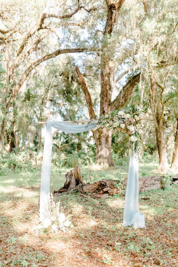  A Dusty Blue Barn Wedding with Romantic Details Galore
