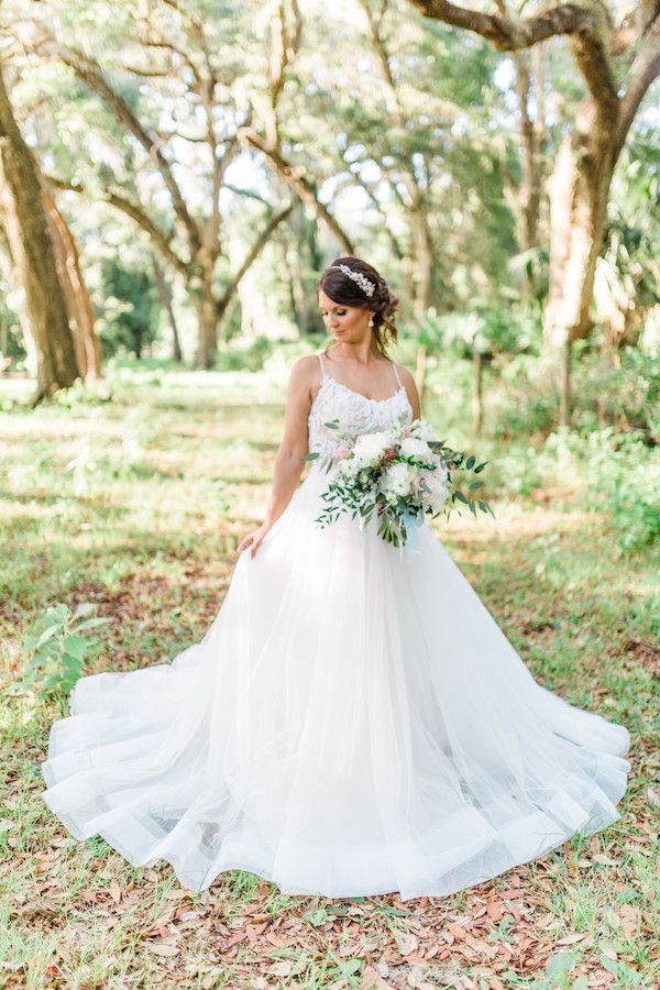  A Dusty Blue Barn Wedding with Romantic Details Galore