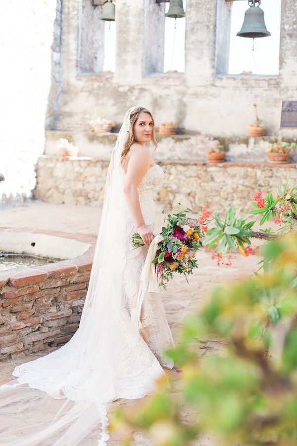  Spanish Inspired Wedding with Macrame Details