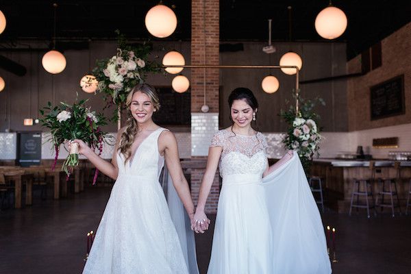  Must-See Bridal Inspo in an Industrial Style Brewery