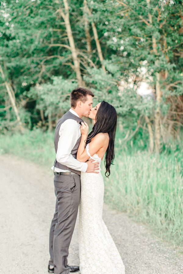  Stunning Dusty Rose Wedding in Montana