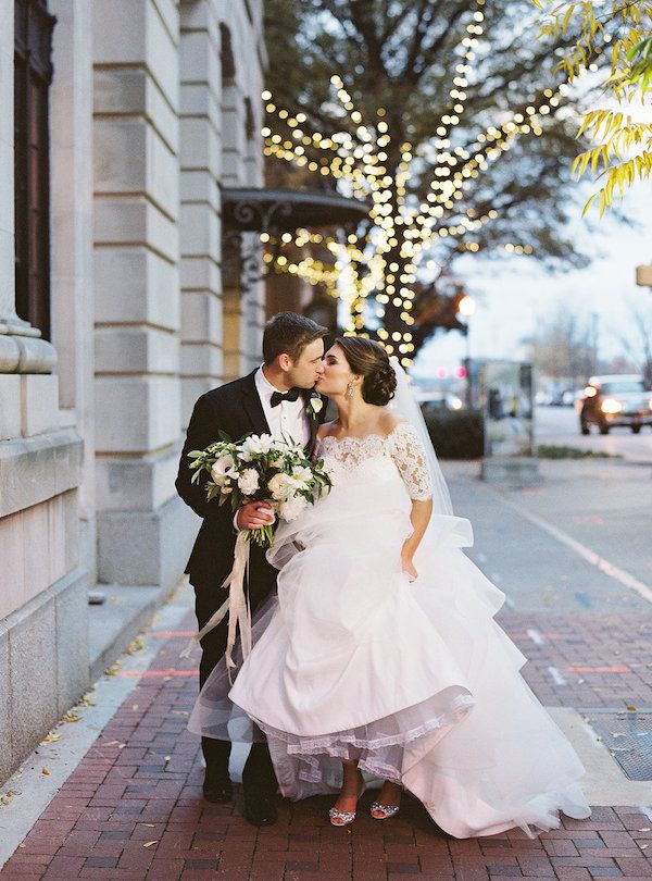  A Classic Winter Wedding in South Carolina