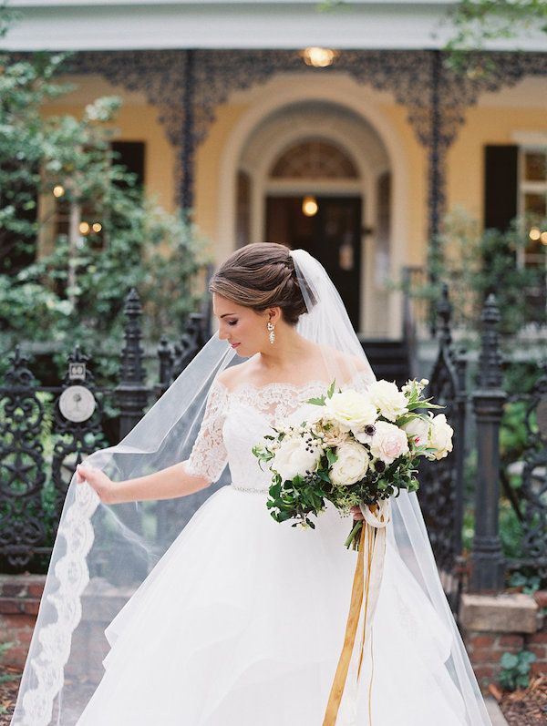  A Classic Winter Wedding in South Carolina