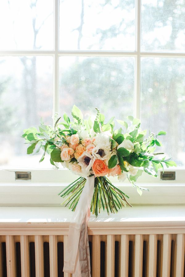  Modern Peach and Gray Wedding Inspo