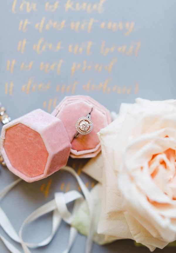  Modern Peach and Gray Wedding Inspo