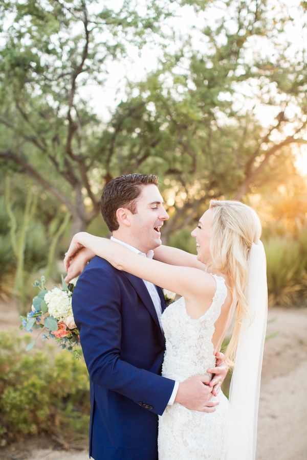  A Taste of Texas Meets the AZ Desert in this Timeless Wedding!