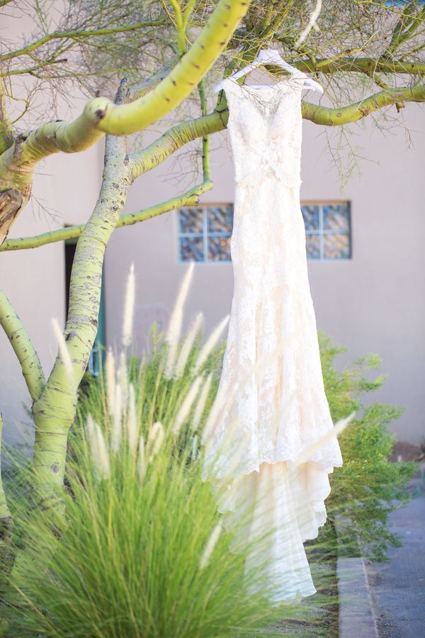  A Taste of Texas Meets the AZ Desert in this Timeless Wedding!