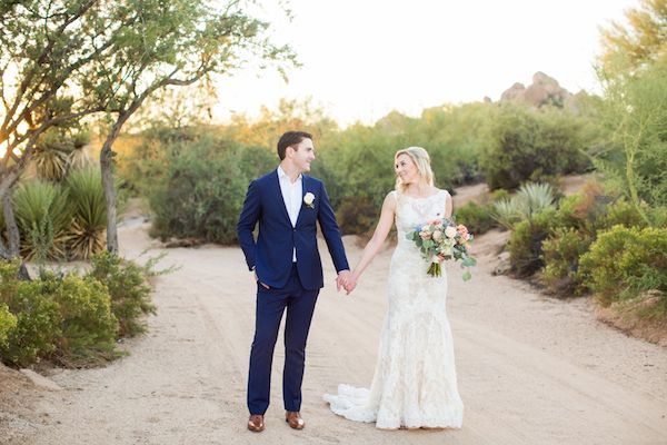  A Taste of Texas Meets the AZ Desert in this Timeless Wedding!