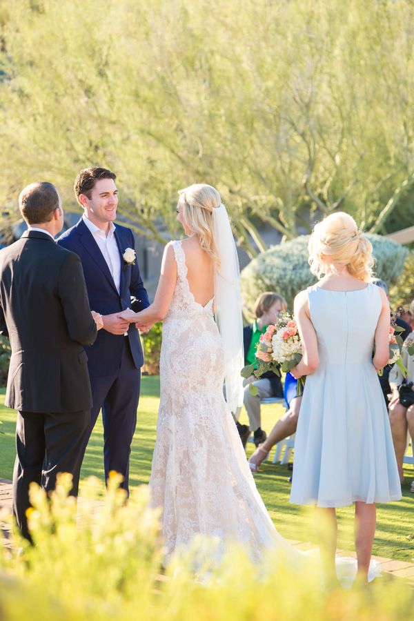  A Taste of Texas Meets the AZ Desert in this Timeless Wedding!