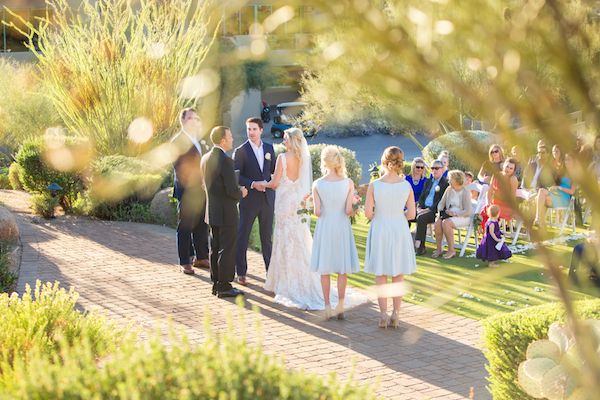  A Taste of Texas Meets the AZ Desert in this Timeless Wedding!