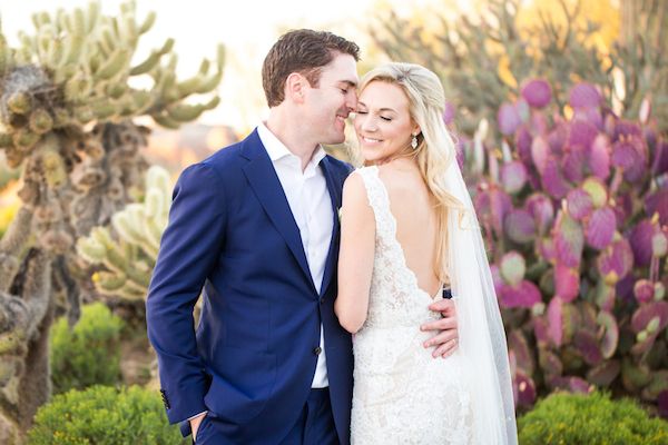  A Taste of Texas Meets the AZ Desert in this Timeless Wedding!