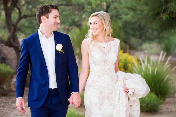  A Taste of Texas Meets the AZ Desert in this Timeless Wedding!