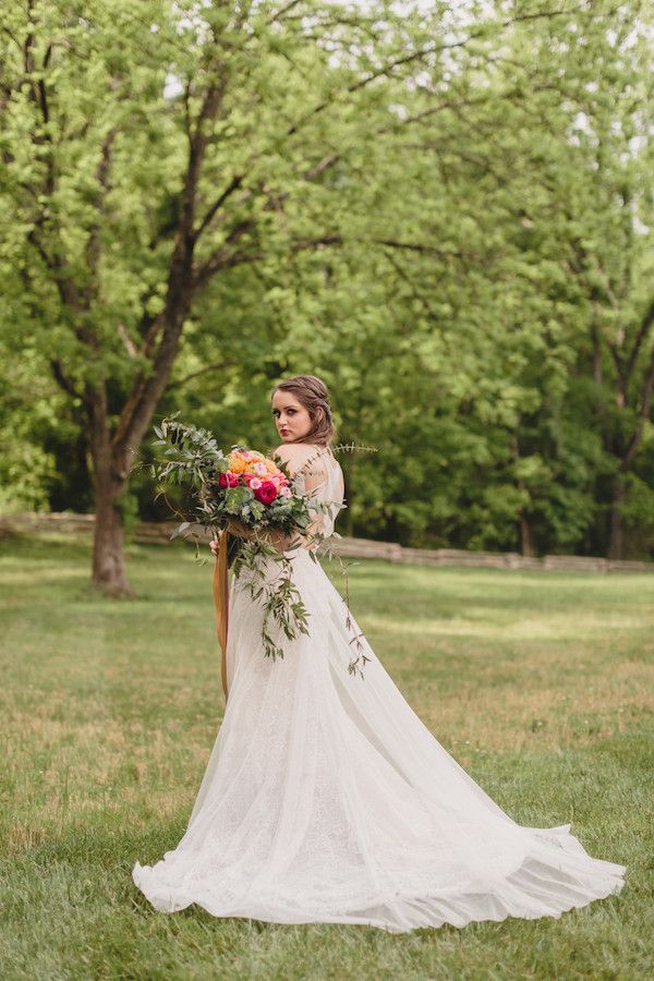  Romantic Spring Mountain Styled Shoot