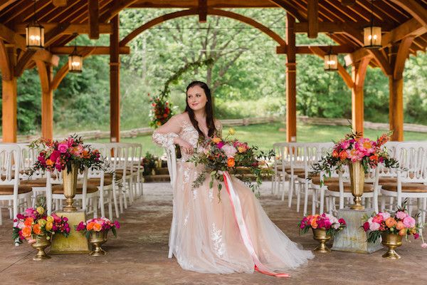  Romantic Spring Mountain Styled Shoot