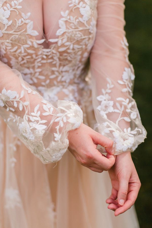  Romantic Spring Mountain Styled Shoot