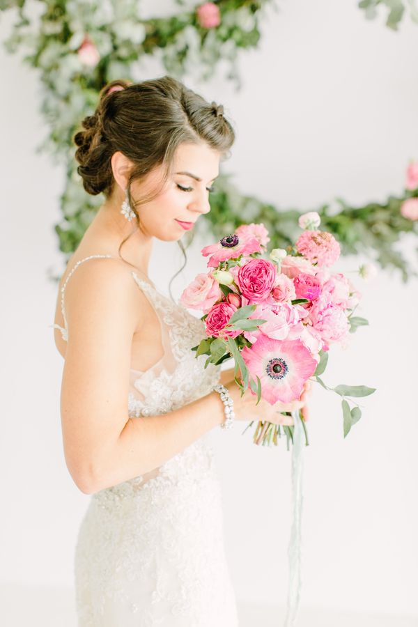  Bridal Inspiration with a Must-See Pink Bouquet