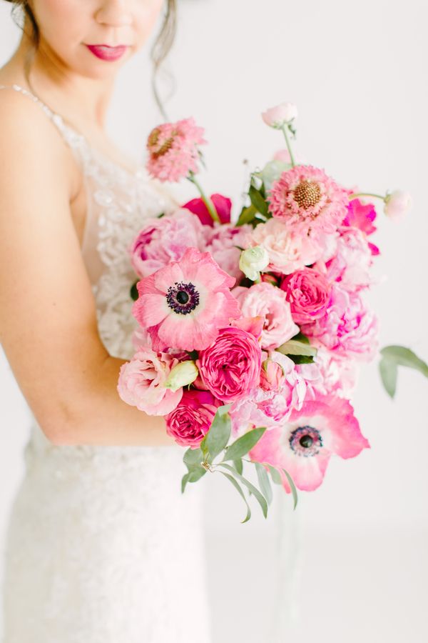  Bridal Inspiration with a Must-See Pink Bouquet