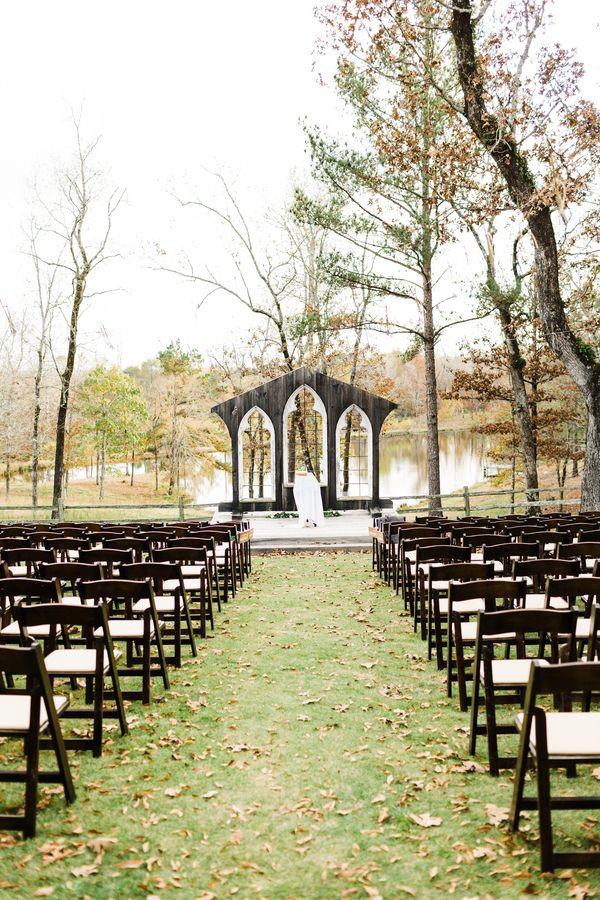  Two Animal-Lovers Get Married in Alabama