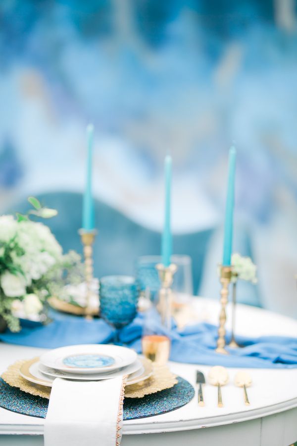  Vintage Meets Modern in this Shoot Full of Dreamy Blues