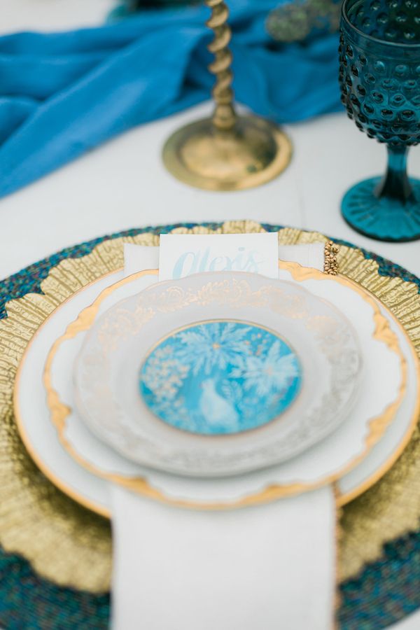  Vintage Meets Modern in this Shoot Full of Dreamy Blues