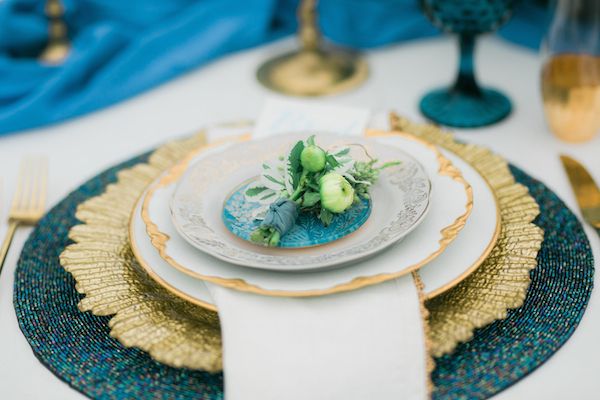  Vintage Meets Modern in this Shoot Full of Dreamy Blues