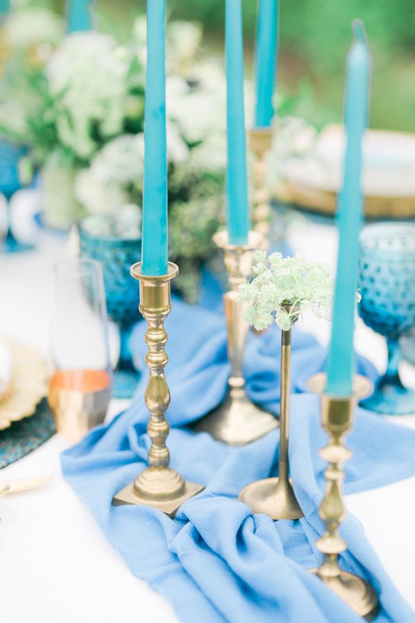  Vintage Meets Modern in this Shoot Full of Dreamy Blues