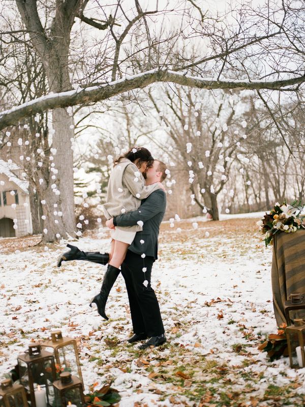  Intimate Winter Elopement Celebrated with Friends