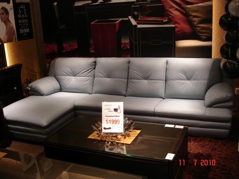 LorenzoL-sofa.jpg