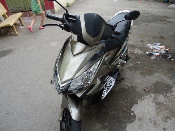 Cần bán Air Blade 110cc Thái 2009 màu xám đen