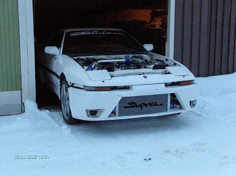 http://i24.photobucket.com/albums/c38/snusaren/minsupra/vnsterframute.jpg