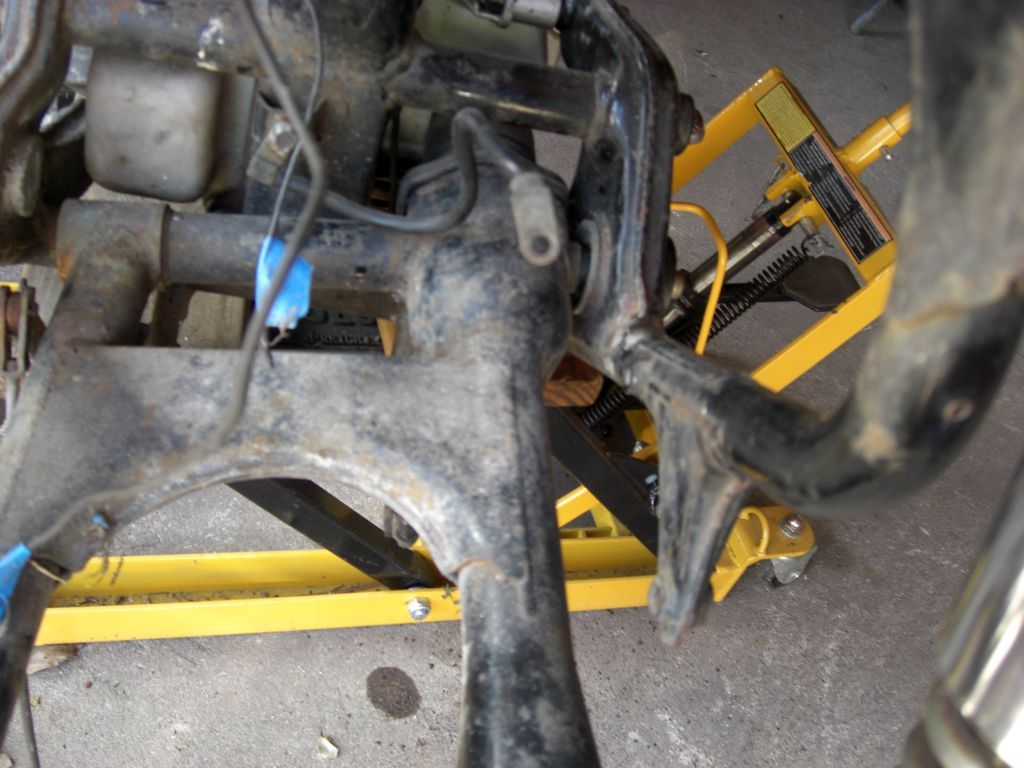 CX500C Swing arm removal help