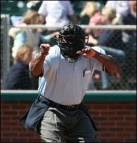 umpire2.jpg